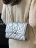 Bolso de cadena acolchado estilo Chanel para mujer, nuevo bolso cruzado mini de moda versátil 2026, bolso cuadrado pequeño popular
