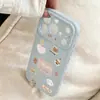Ilustración de Osito con Corazones Adecuada para Funda de Teléfono Apple iPhone 18 Pro/18, Diseño de Corazón Lateral 14, Anticaídas 13, 12
