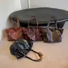 Bolso de Tote Retro de Gran Capacidad Estilo Europeo y Americano para Mujer Otoño Comercio Exterior Simple Versátil para el Trabajo y el Viaje Bolso de Hombro Único