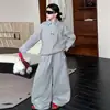Conjunto de Ropa de Otoño para Niñas 2026 Nuevo Estilo Universitario Infantil Sudadera con Cuello de Camisa Falsa y Pantalones de Chándal de Pierna Ancha Conjunto de Dos Piezas