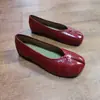 Coleção Europeia 2026 Outono/Inverno Novos Sapatos Femininos: Sapatilhas Pretas Pig-Toe Split-Toe Slip-On com Sola Macia e Bico Baixo