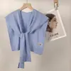 Elegante chal fino de punto al estilo de las celebridades de internet coreanas, hecho de mezcla de lana, adecuado para llevar en capas sobre un chaleco o camisa estilo vacacional