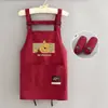 Delantal Ajustable Estilo Coreano para Cocina y Hogar, Delantal Impermeable de Dibujos Animados para Hombres y Mujeres, Adecuado para Catering y Trabajo, con Texto Impreso