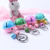 Llavero de coche con campana de dos colores, accesorio creativo con forma de fruta, campana pequeña, color de pintura a juego, accesorios de bricolaje, colgante, regalo