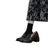 Mocassins Redondos de Couro Genuíno de Vaca Femininos Retro Salto Alto Sapatos de Salto Único Fivela Dourada Salto Bloco Salto Grosso Sapatos Pequenos de Couro