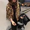 Lenço Estampado de Leopardo com Franjas Doce Cool Retrô para Mulheres 2026 Novo Milênio Estilo Garota Picante Outono/Inverno Espessado Amigo da Pele Lenço Xale