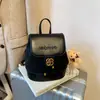Moda Primaveral 2026 Bolso Sencillo Nuevo Bolso Pequeño de Hombro para Chica con Estilo Mochila Retro Casual