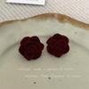 Aretes de botón de rosa flocada roja Ancola festiva retro francesa Diseño de nicho Altos Otoño e Invierno Aretes elegantes