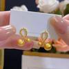Pendientes de Alfabeto Clásicos Explosivos de Celebridad de Internet de TikTok Estilo Frío Nicho Diseño Lujo Ligero Sentido Avanzado Pendientes Pendientes