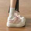 Zapatos Blancos Transpirables para Mujer Primavera y Otoño Versátiles Casuales Punta Redonda Lindos de Velcro Estudiante Deportivos Zapatos Individuales para Mujer 2026