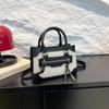 Bolso Cuadrado Pequeño de Moda Nicho Trendy 2025 Nuevo Verano Bloque de Color Simple Versátil Hombro Bandolera Bolso de Mano