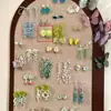 Una Gran Colección de Aretes ~ Varios Tipos para Combinar con Varios Atuendos. Un artículo imprescindible para los viajes de verano y versátil