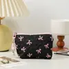 Nova Bolsa de Maquiagem Portátil com Laço para Mulheres, Bolsa de Higiene Pessoal Portátil de Grande Capacidade para Viagem, Bolsa de Armazenamento para Produtos de Skincare, Pronta para Venda