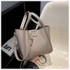 2026 Nueva Bolsa de Mano Trendy de Comercio Exterior Estilo Cesta, Bolso Cruzado Versátil de Color Sólido, Bolso Cubo de un Solo Hombro