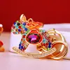 Llavero de coche pony bañado en oro con incrustaciones de diamantes de moda, colgante para bolso de mujer, llavero, regalo de empresa, aleación de zinc, lleno de diamantes
