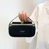 Bolsa Caixinha Retro de Luxo Acessível de Alta Qualidade para Mulheres 2025 Nova Moda de Nicho Bolsa de Mão Ombro Único Transversal Pequena Quadrada