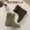 Botas Fashion Novo Estilo Bonitas Dobras Empilhadas Retrô 2026 Emagrecimento Botas Curtas Botas Curtas Femininas Botas Casuais Tecido Oculto para Aumentar a Altura