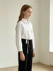 Design de comércio exterior senso de nicho chique top para meninas estilo fino 2026 novo cordão branco camisa de uniforme escolar