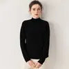 Coleção Outono/Inverno 2026 Bai Cai Rong: Suéter de Cashmere com Gola Alta Meia-Calça, Mangas Raglan, Caimento Solto, Estilo Relaxado, Moda Versátil com Estampa de Bolinhas