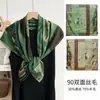 Pañuelo Cuadrado de Seda, Bufanda de Lana, Pañuelo Pequeño de Seda, Bufanda Triangular Corta de Cachemira de Alto Gama Estilo Coreano Nuevo para Otoño e Invierno para Mujer