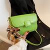 Bolsa de Ombro Moda Atacado Cor Doce para Axila Feminina Verão 2022 Nova Bolsa de Ombro com Corrente Bolsa Transversal Estilo Ocidental Simples