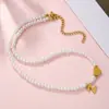 Colar de pérolas personalizado com 26 letras mais vendido da Amazon para mulheres, corrente para clavícula com pingente de coração de aço titânio de alta qualidade, nicho