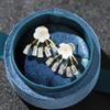 Elegante variedad de aretes micro-incrustados de circonio superior e inferior de doble uso, chapados en oro, con imitación de perla de concha, aretes con pasador de plata 925 para mujer