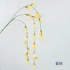 Arreglo de escena con flores artificiales, plantas trepadoras colgantes, flores falsas terminadas para paisajismo decorativo, flores hechas a mano para decoración de techo de escena de boda
