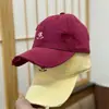 Boné de Baseball Bordado com Letras 2026 Novo para Mulheres, Boné Simples Versátil de Topo Macio para Primavera e Verão Que Faz o Rosto Parecer Menor, Estilo Tendência para Casais