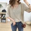 Camiseta de punto suelta de manga corta con cuello en V grande, color liso, estilo coreano, para mujer, reductora de edad, adelgazante, fresca para verano, seda de hielo