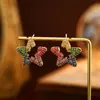 Pendientes de Estrella de Cinco Puntas Coloridos con Circonita y Tachuelas de Diamante de Nuevo Estilo para Mujer, Pendientes de Lujo Ligero de Gama Alta, Pendientes de Moda y Versátiles
