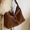 Bolsa fosca vintage de grande capacidade para mulheres, nova bolsa de ombro casual versátil 2026, bolsa tote para o dia a dia, mochila de ombro duplo