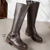 Suministro Exclusivo Transfronterizo de Botas de Cuero para Mujer 2025 Primavera y Otoño Nuevo Estilo Cremallera Tacón Bajo Botas Largas Estilo Europeo y Americano Botas de Montar Botas Altas para Mujer