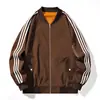 Nueva chaqueta bomber deportiva de marca de moda, moderna y versátil para uso urbano, abrigo casual para jóvenes, disponible para venta al por mayor