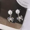 D Nova Moda Coreana Dongdaemun Novos Brincos Femininos Retrô com Laço, Strass e Pérolas Pequenos Brincos