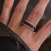 Impresionante anillo de diamantes vintage, diseño de nicho retro exquisito de lujo ligero con un toque de alta gama y artesanía intrincada