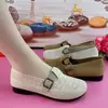 Nuevo modelo de verano transpirables y cómodos zapatos de tela del viejo Pekín para mujer, de meter, suela blanda, antideslizantes para madres de mediana edad y mayores
