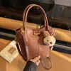 Bolsa de ombro única de novo estilo transfronteiriço, relaxada e chique, bolsa transversal moderna e fashion para mulheres, bolsa tote simples e estilosa