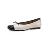 Zapatos de mujer de piel de oveja estilo francés con bloques de color 2026 nuevo modelo zapatos planos Mary Jane con corte bajo y suela blanda zapatos de ballet