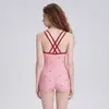 Traje de banho de alta qualidade, fofo e estiloso para meninas jovens, apresentando um design modesto, com decote baixo, estilo halter e costas nadador, adequado para treinamento e competições na piscina.