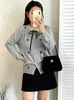 Abrigo suéter juvenil y dulce para mujer de talla grande, otoño e invierno 2026, para damas de talla grande, cárdigan de punto con corazón bordado