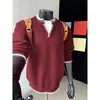 En stock otoño e invierno 2026 nuevo suéter de punto de alta calidad de imitación de dos piezas con bordado especial y cuello en V, top holgado de talla grande, moderno