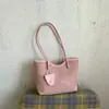 Bolso grande de mano vintage transfronterizo para mujer, nuevo modelo otoño 2026, bolso de hombro simple, bolso tote de moda casual para el día a día
