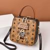 Bolso Bandolera Pequeño Estilo Chanel para Mujer, Único y Lindo, con Decoración de Oso Tejido, Gran Capacidad, Bolso Pequeño Cuadrado para Hombro