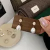 Nuevos Exquisitos Pendientes de Perlas Irregulares para Mujer Elegantes Únicos Diseño de Nicho Lujo Ligero Simples Versátiles Pendientes de Moda