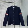 Cardigan de Lã Longo da Moda de Alta Qualidade para Outono e Inverno com Trama de Manga Dupla e Gola Reversível para Homens e Mulheres
