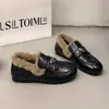Zapatos planos de pelo sintético suave para mujer Birkenstock 2026 invierno nuevos mocasines planos retro zapatos cálidos para conducir zapatos de mujer