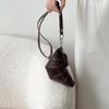 Bolso bandolera de cuerno con diseño vintage para mujer, bolso de mano de alta gama personalizado y combinable, novedad de verano de 2024