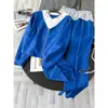 Conjunto Deportivo Casual Azul Diseñado para Mujer en Otoño, Conjunto de Dos Piezas con Capucha y Cremallera con Empalme de Encaje, Moderno y Rejuvenecedor