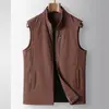 Chaleco Casual para Hombre 2026 Primavera y Otoño Cuello Alto Acolchado Sin Mangas para Hombres Jóvenes y de Mediana Edad, Color Sólido Cremallera Tendencia Chaleco Sin Mangas